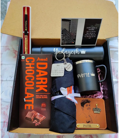 Anniversary Gifts | Rushavi - Personalized Anniversary Gifts India